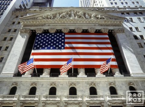 07_NYSE_with_American_Flag.jpg