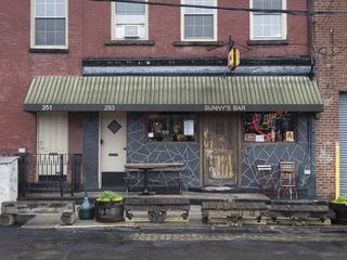 Sunny's Bar